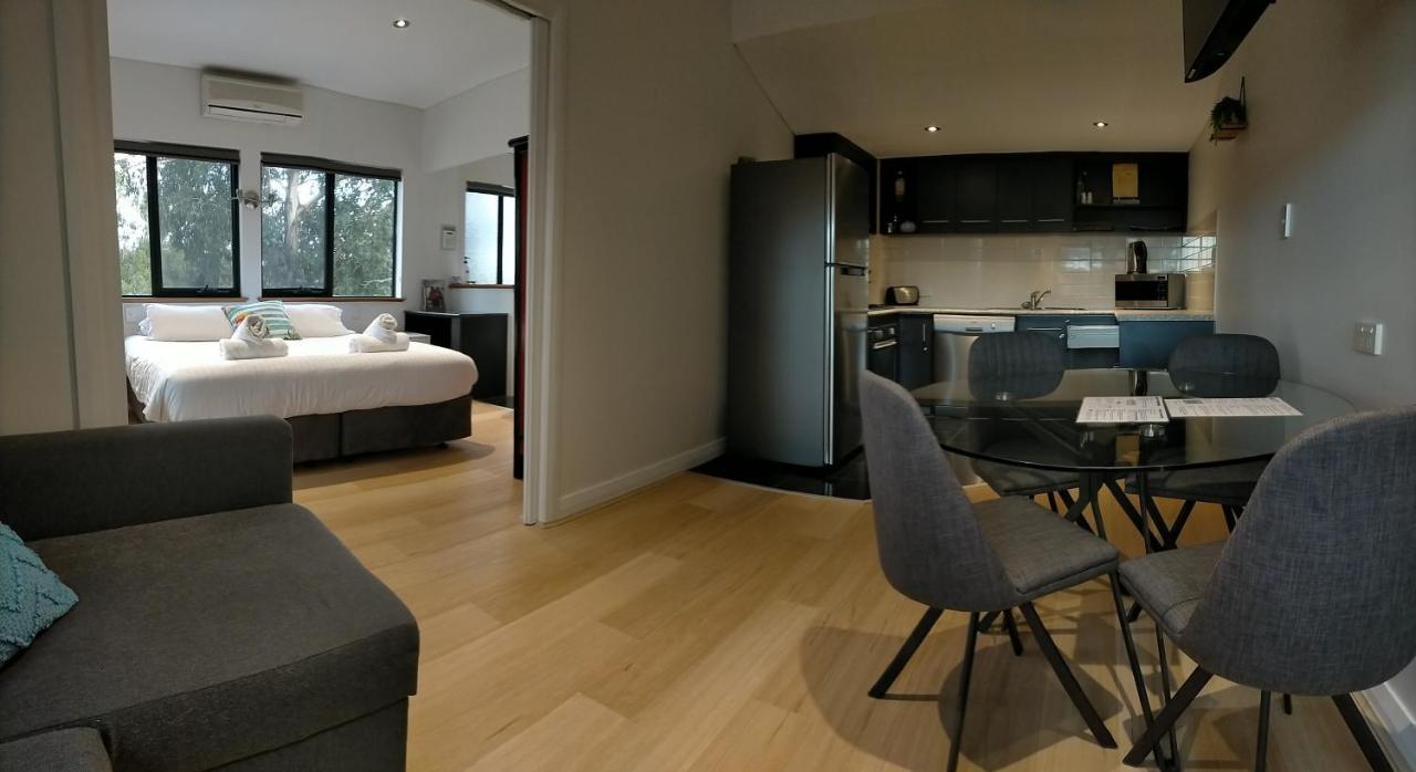 Dunsborough Apartments & Suites Ngoại thất bức ảnh